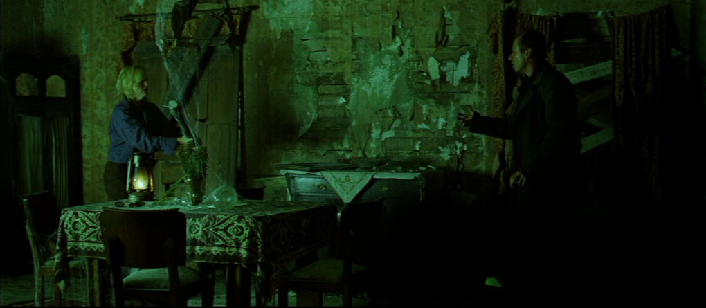 Stillbild 5 ur THE ABANDONED